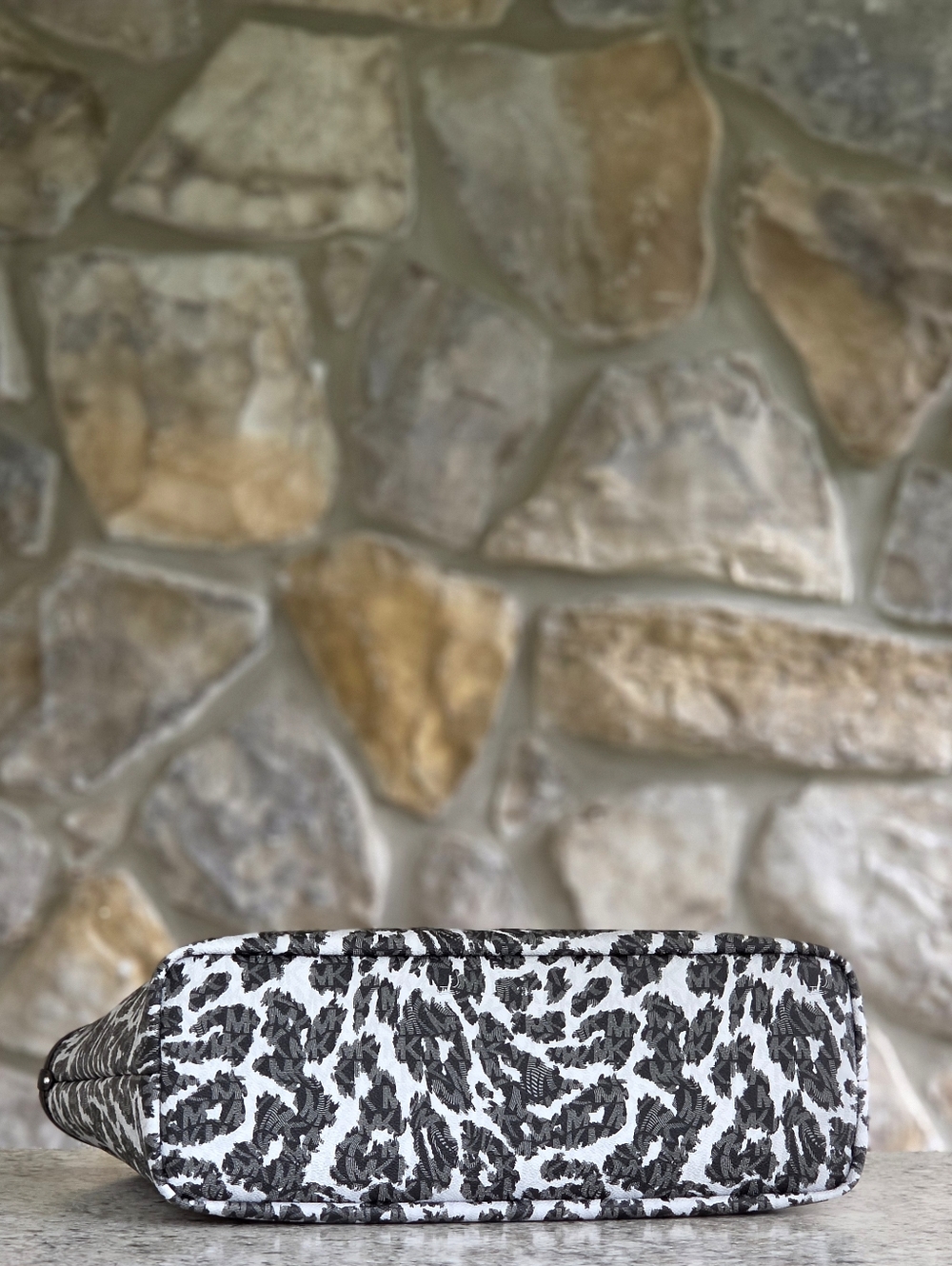 Michael Kors Eliza Extra Large Tote SET - Picture 4 of 9